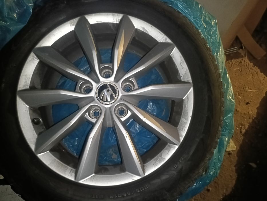 Jante Skoda R16 cu cauciucuri de iarna