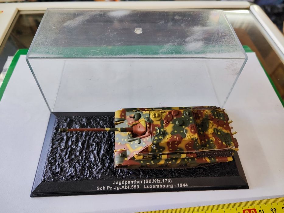 Метален модел на танк jagdpanther