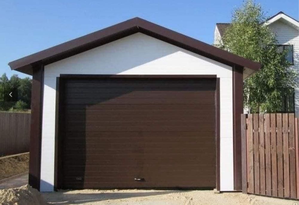 Garaje auto din panouri sandwich si carpoturi