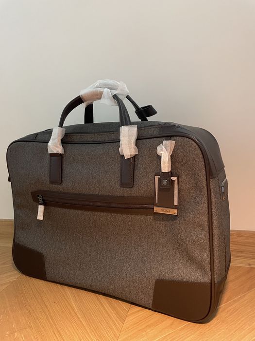 TUMI case originala noua