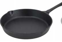 Tigaie din fonta 30 cm, masa din  inox ghetuțe de damă, măsură 36
