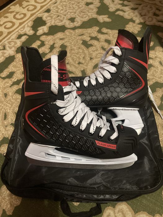 Продам мужские коньки 41 размер