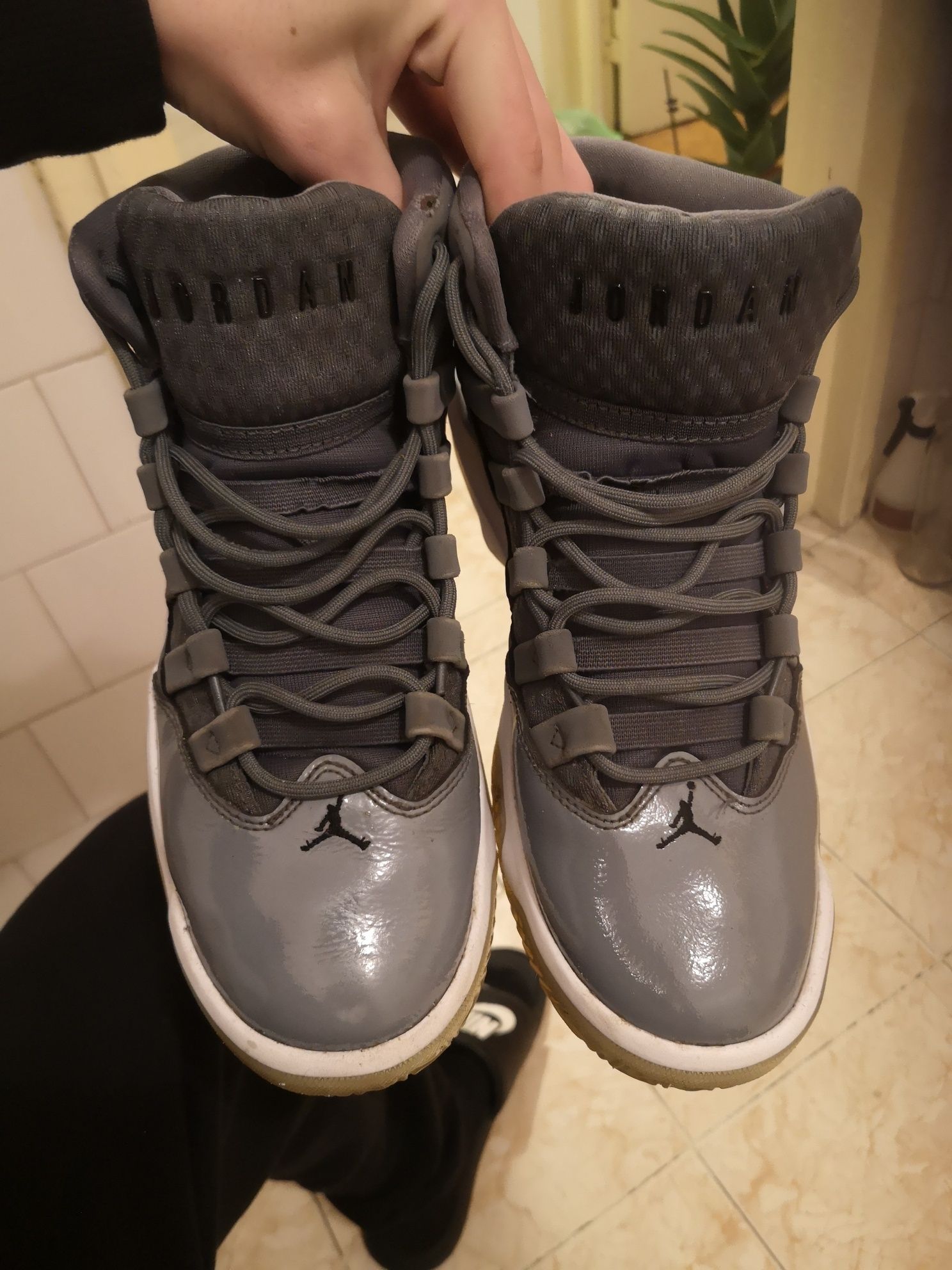 Jordan max aura 1