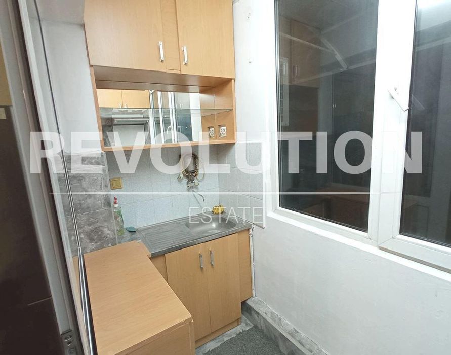 Дава се под наем Едностаен апартамент в Варна, Чайка - 30 кв.м за 275 € - Снимка #3