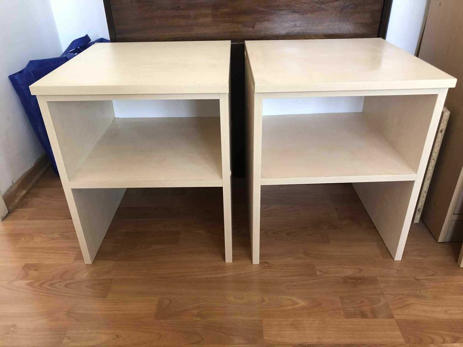 Продавам 2 броя нощни шкафчета 60 лв