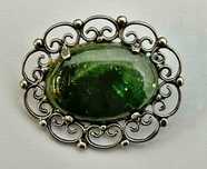 brosa din argint 835 cu piatra verde(jad)