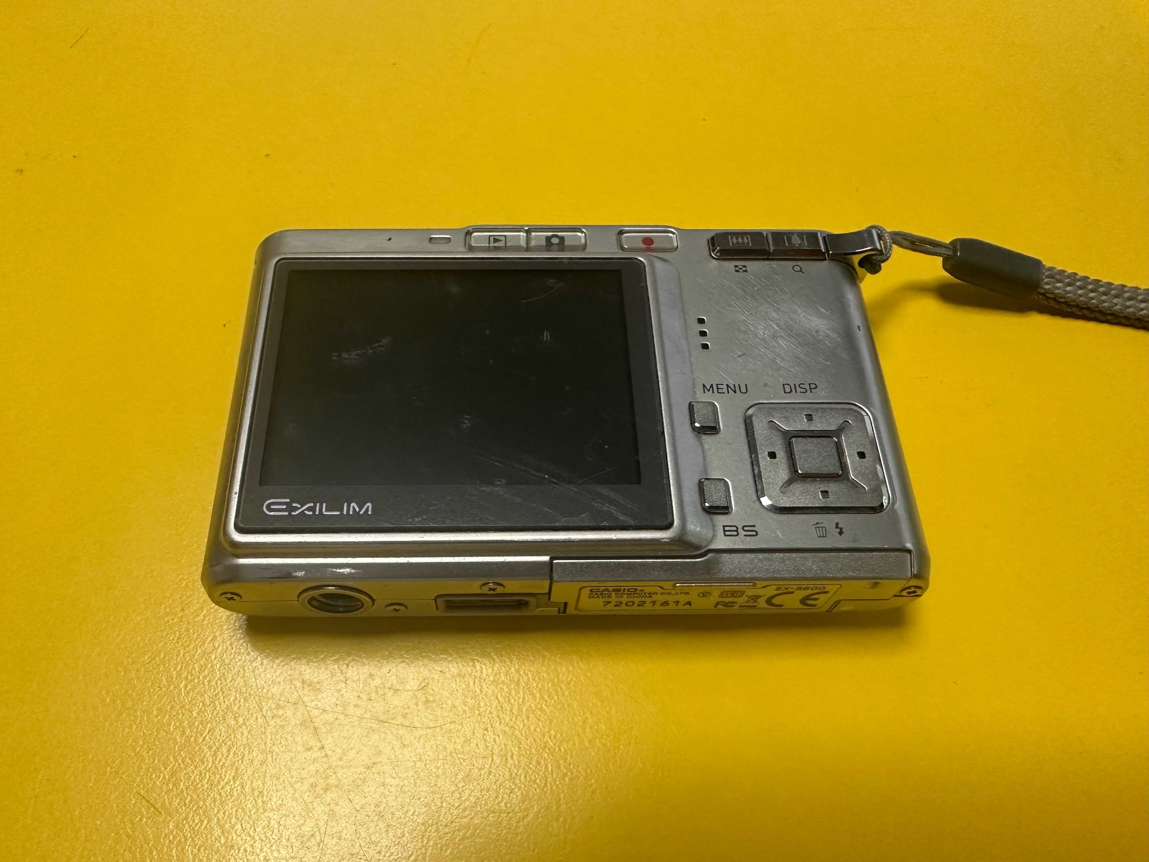 Фотоапарати Casio EX-S600 / за части или ремонт /