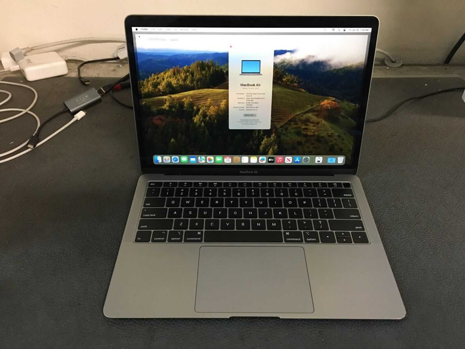 2019 · MacBook Air · i5 · 1.6GHz · 8GB · 256GB SSD · 13.3"  MVFJ2LL/A