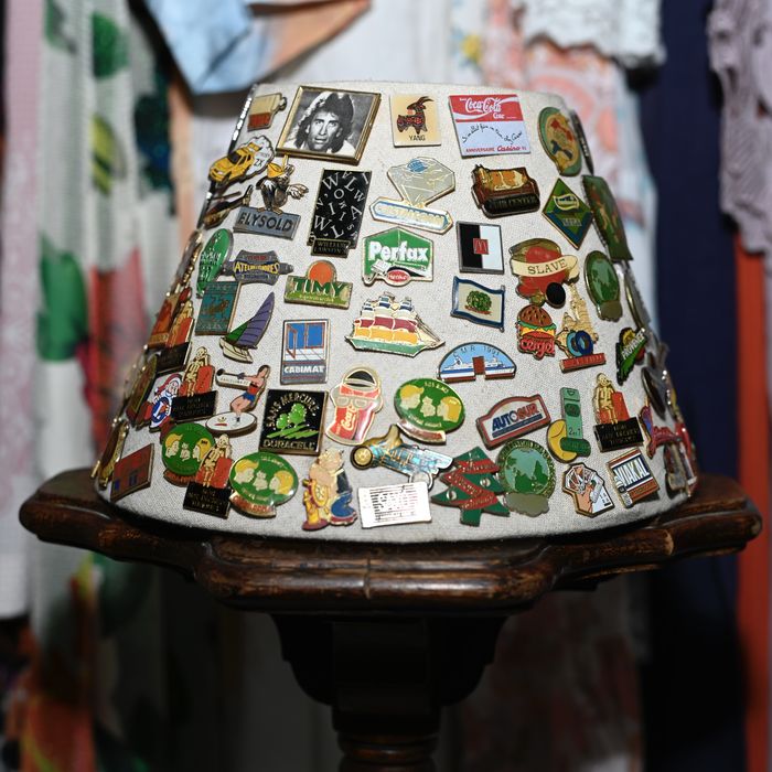 Colecție veche de insigne