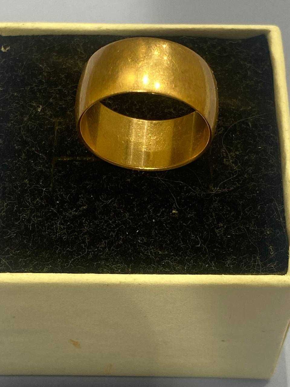 Продаю свое золотое ювелирный завод кольцо проба 583 вес 6.5 гр