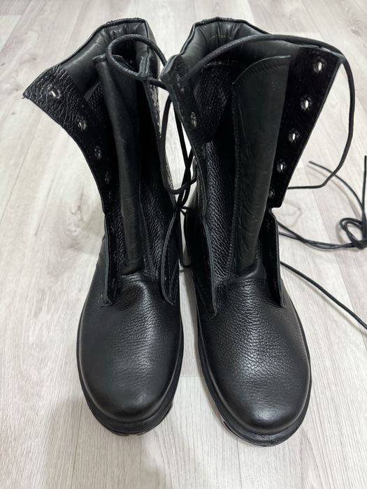 Берцы 37 размер.