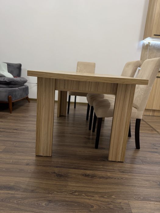 Трапезна маса разтегателна