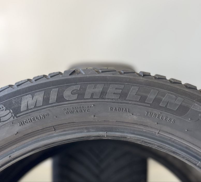 Зимни гуми 255/45/19 Michelin