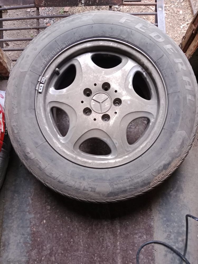Продам зимние шины с дисками