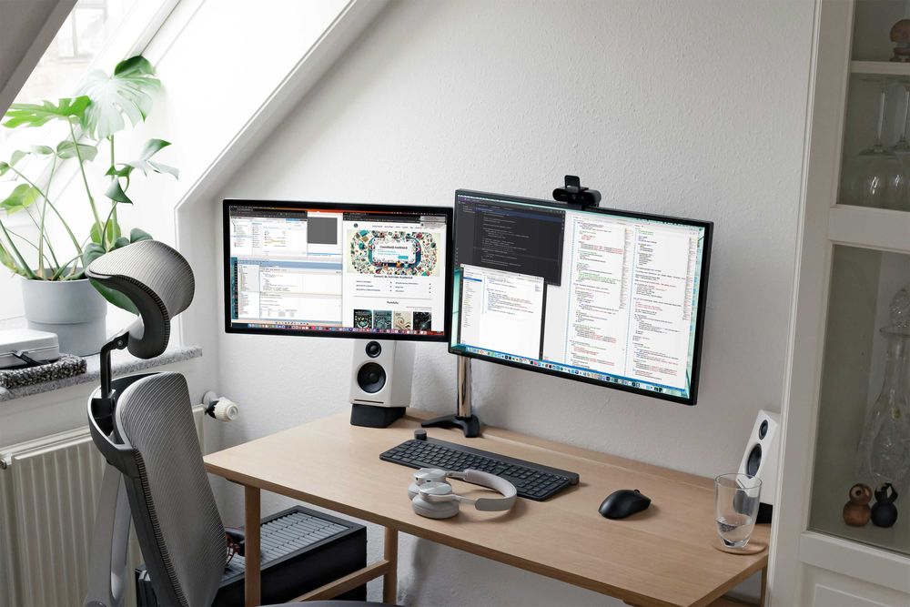 Site web și aplicații (licență) în informatică