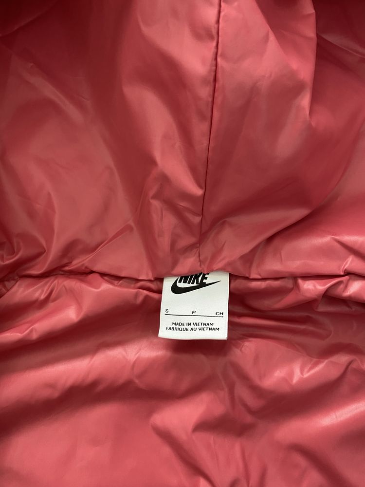 Vand Geaca Nike model Sherpa , de dama, marimea S