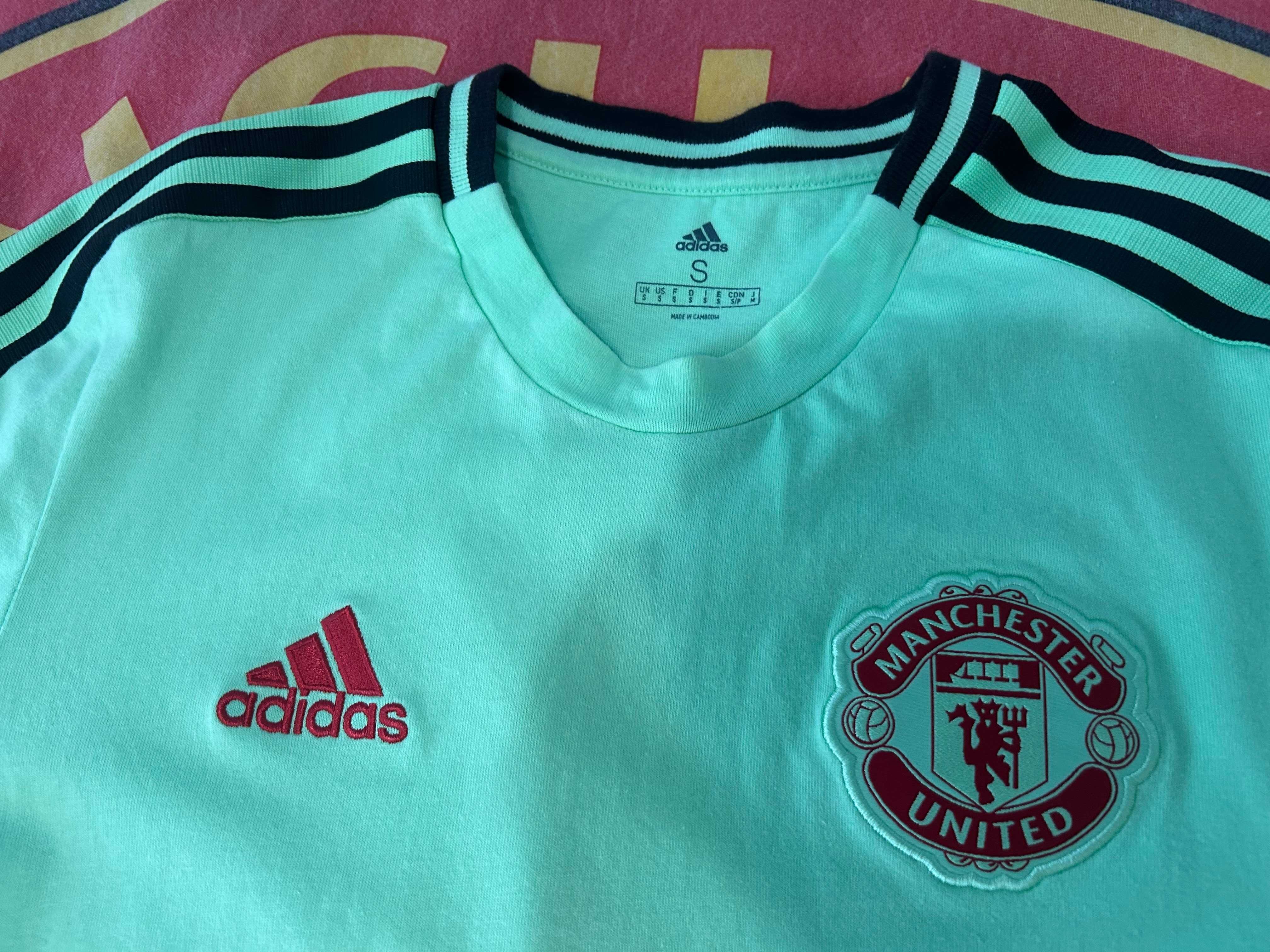 Продавам памучна фланелка на Манчестър Юнайтед/ Manchester United