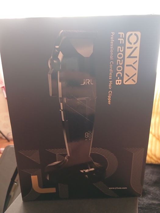 Продам машинку для стрижки JRL