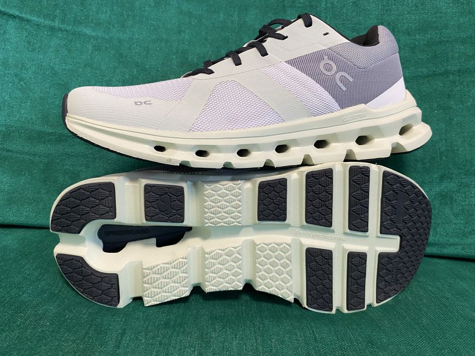 Pantofi sport On Running Cloudrunner marimea 40.5