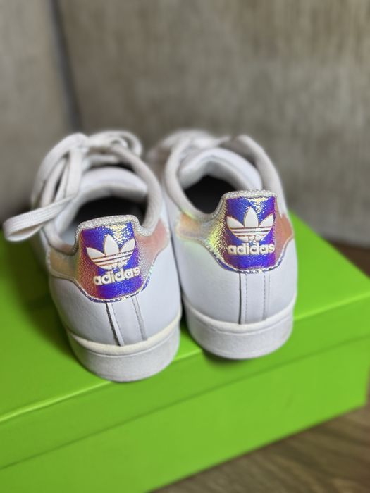 Адидас Superstar