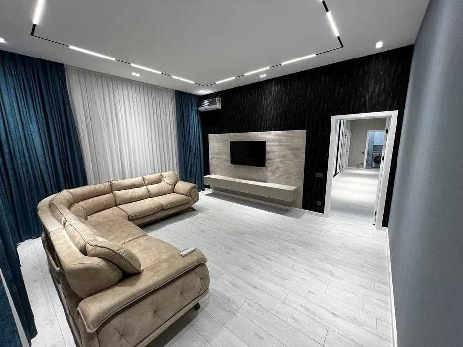 Сдается Шикарная 2х ком квартира в Центре ЖК Akay City 985*