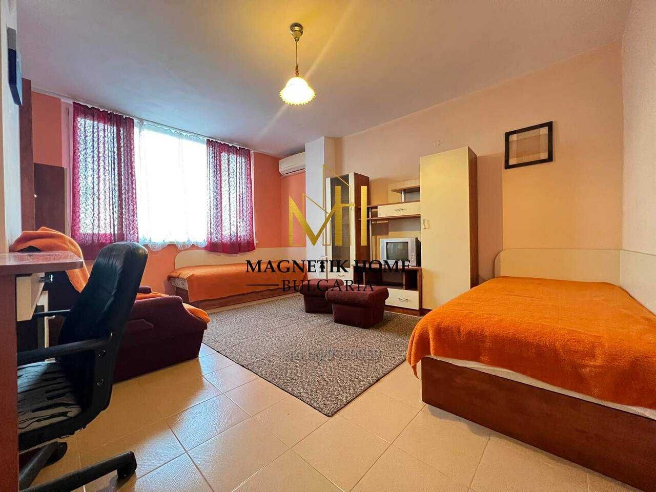 Дава се под наем Тристаен апартамент в Бургас, Изгрев - 90 кв.м за 561 € - Снимка #11
