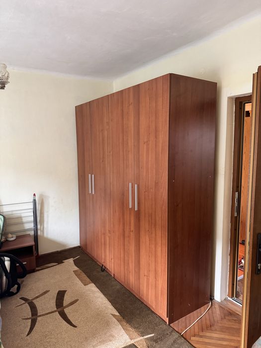 Resita, casa cu 7 camere si garaj, aproape de Centru si stadion