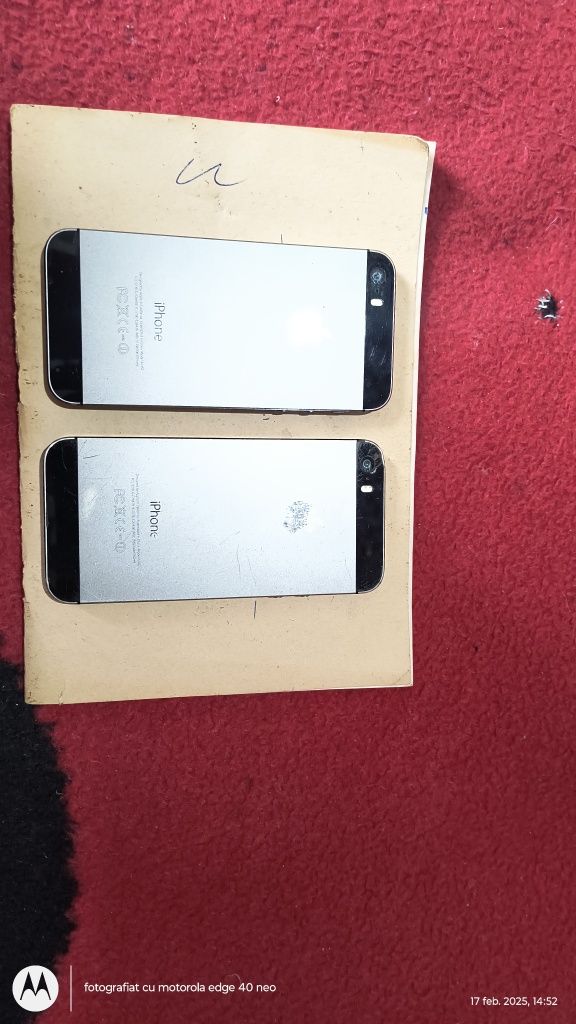 2 IPhone uri  5s