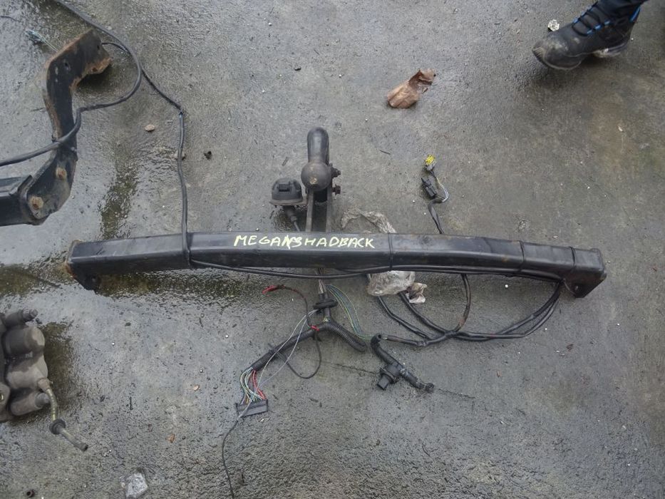 Vand Carlig de Remorcare Renault Megane3 Hatchback din 2010