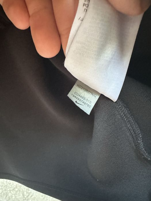 Vând Hanorac Nike Tech