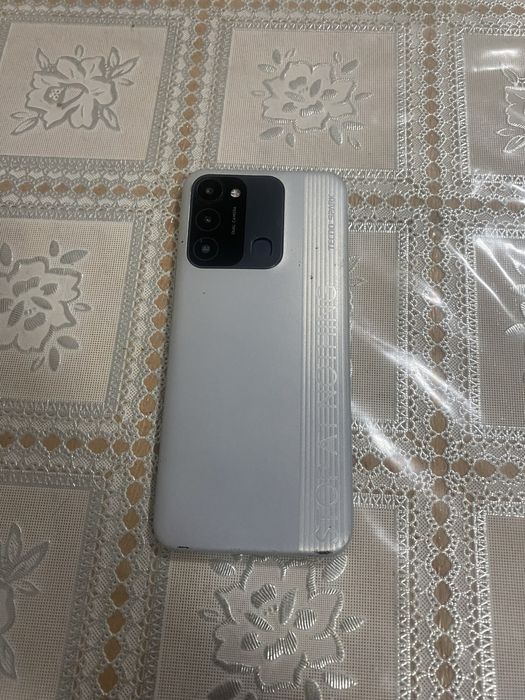 Tecno Spark 8 Smartfoni Xivada Sroshna