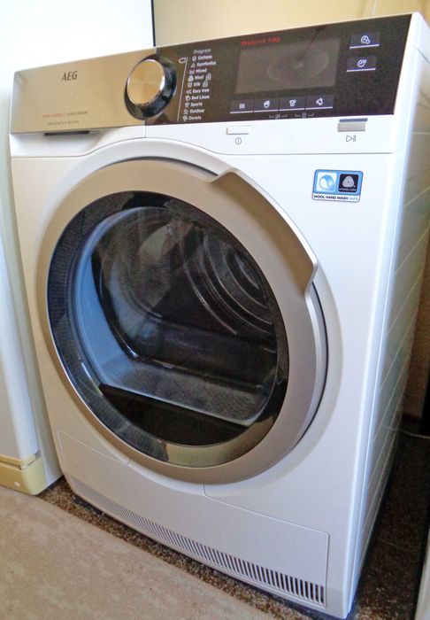 Сушилня AEG 8000