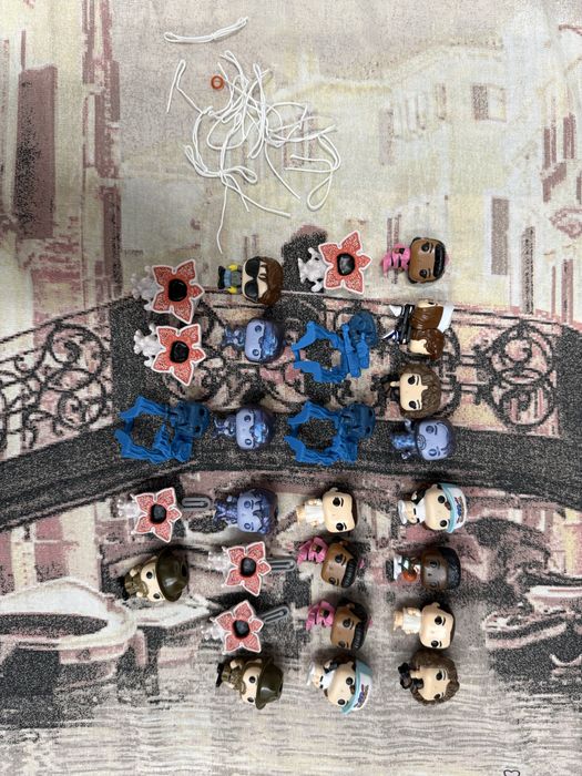 Продаю фигурки осд киндеры