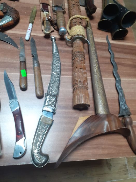 Стари  ками,кинжали,саби  и  пищови