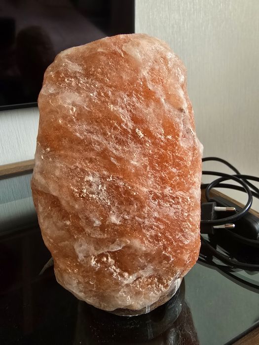 Продам лампу из натуральной гималайской соли (солевая лампа)