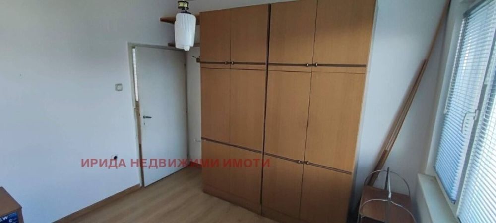 Двустаен апартамент в Оборище