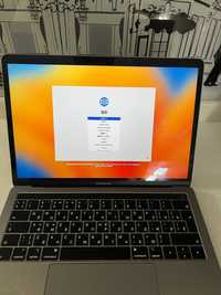 Macbook Pro 2019 2.4 GHz i5 256гб 8ram