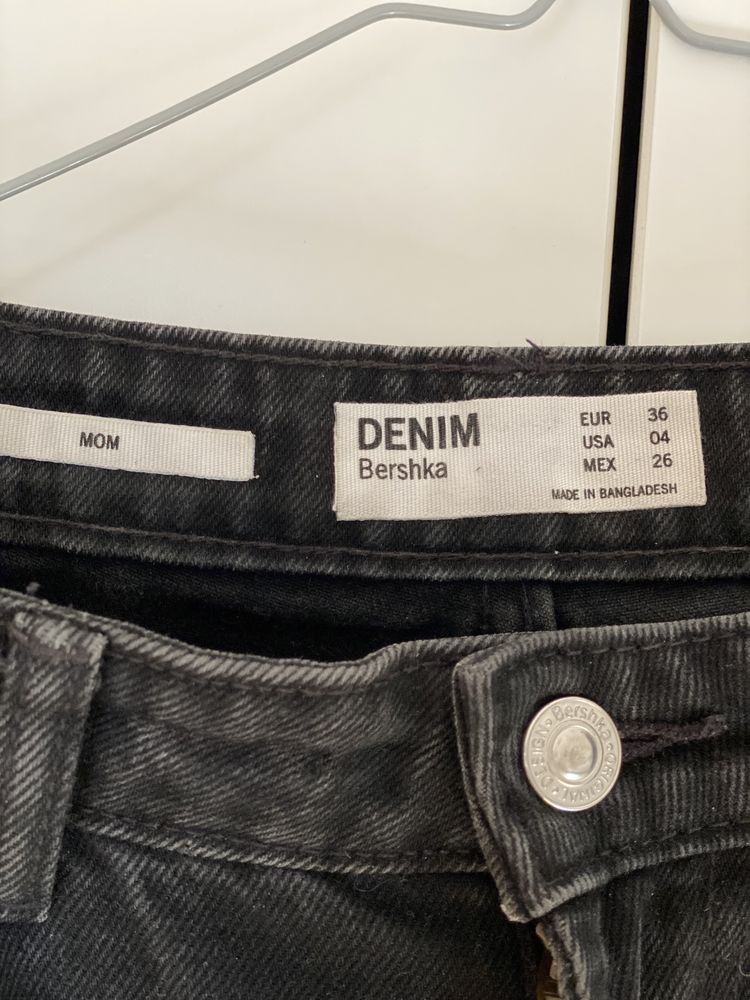 Blugi bershka negri denim nu zara