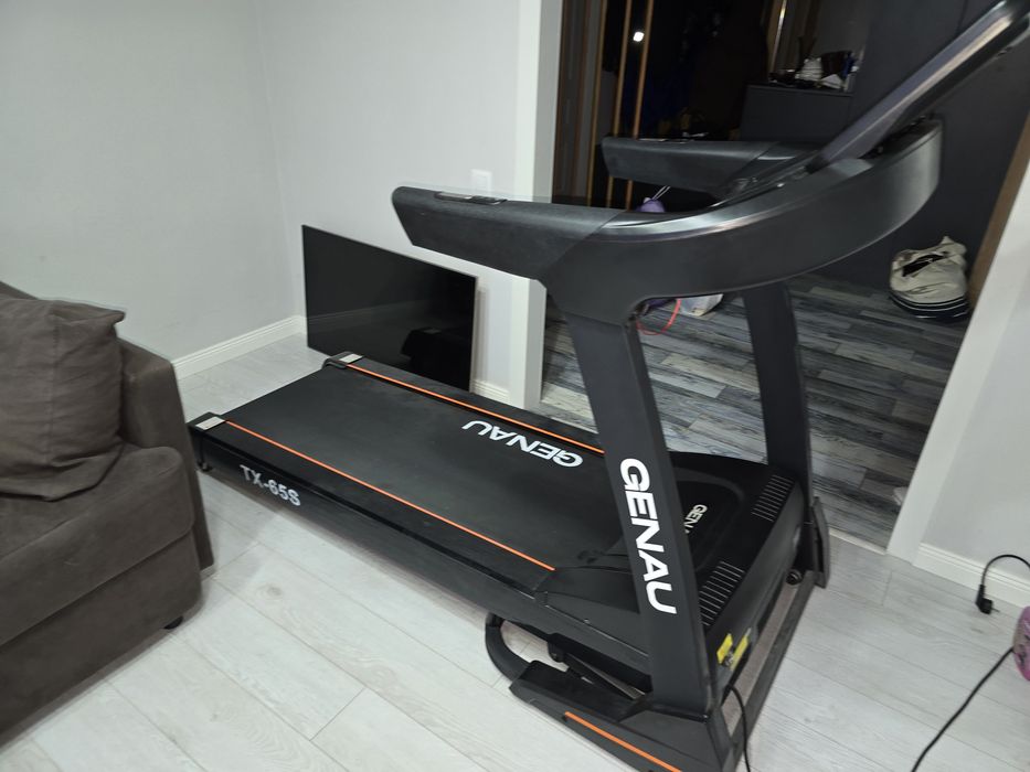 Беговая дорожка Genau