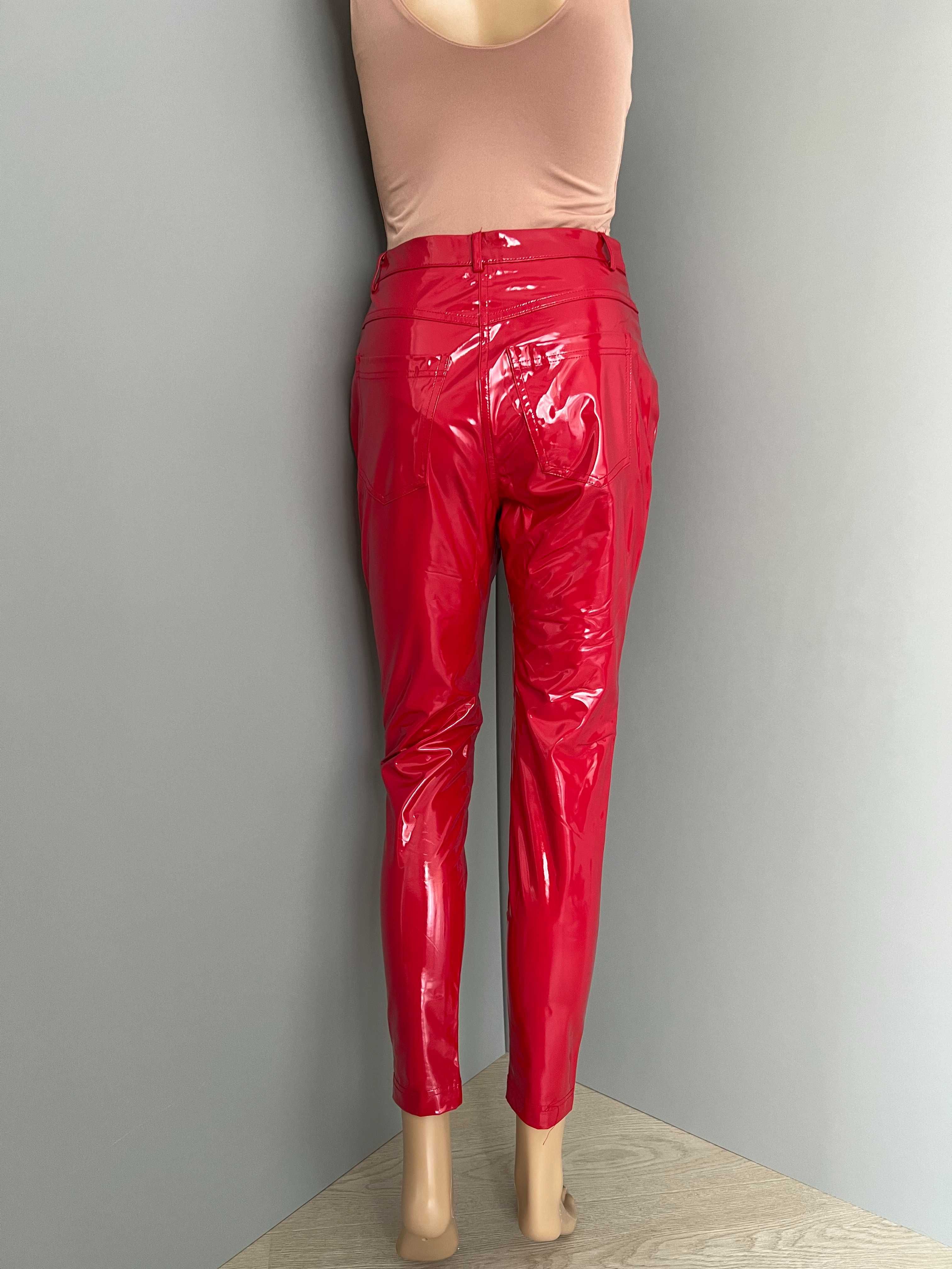 Pantaloni latex Pull&Bear