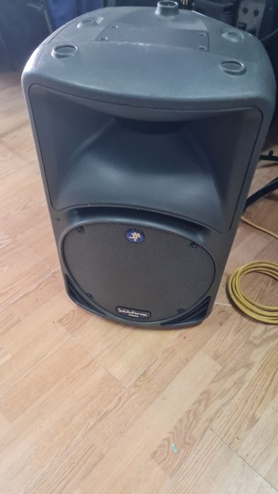 Boxe Mackie CZ300 si powermixer 2x325w