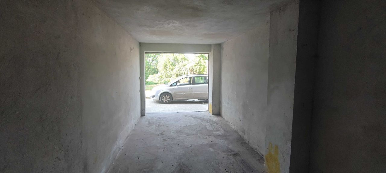 Продава се Гараж / Паркомясто в Русе, Дружба 1 - 21 кв.м за 1429 €/кв.м - Снимка #2