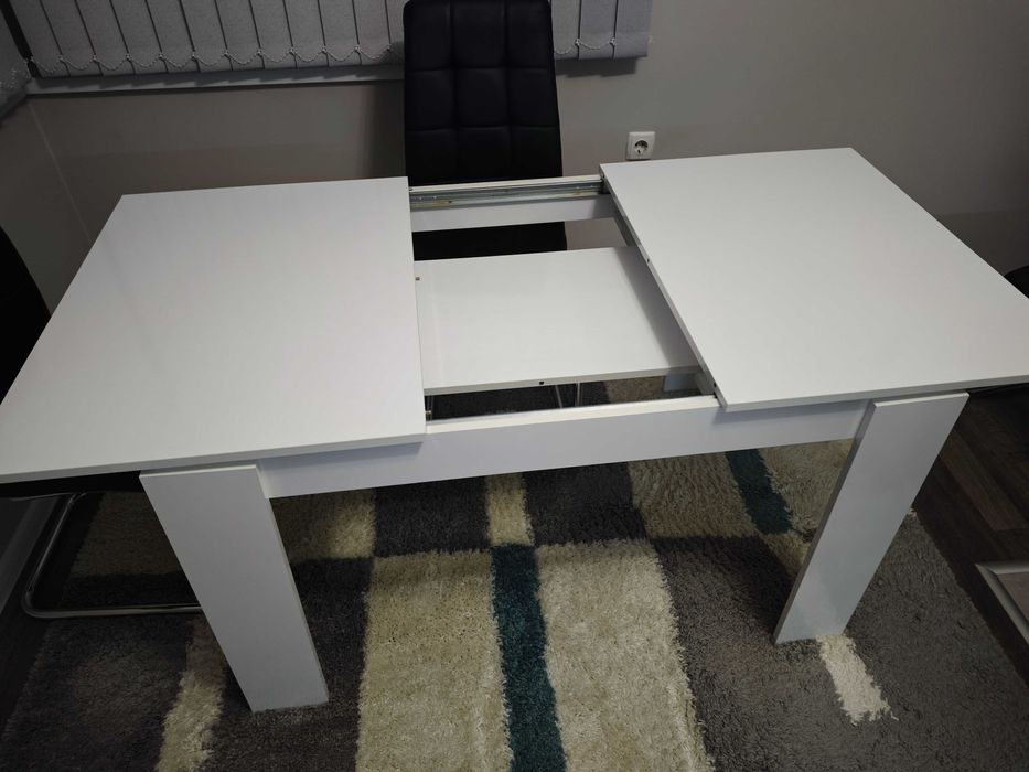 Трапезна кухненска маса