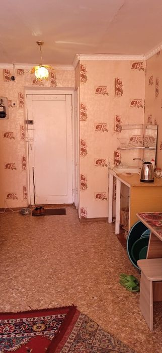 Продам Камзина 6.комнату 19кв за 6.4млн тнг