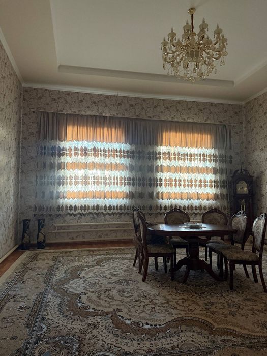 Просторный дом в Учтепе — идеален для большой семьи или двух семей