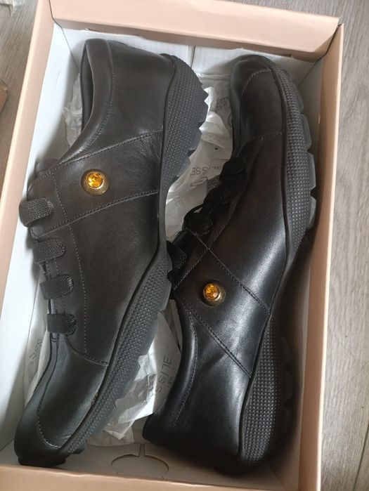 Обувь женская кожаная 38-39