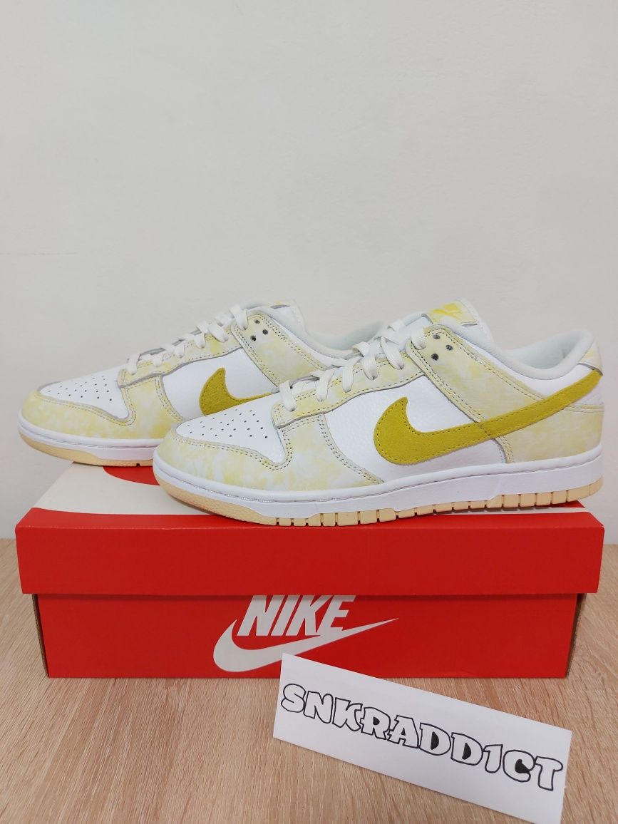 Nike Dunk Low Yellow Strike