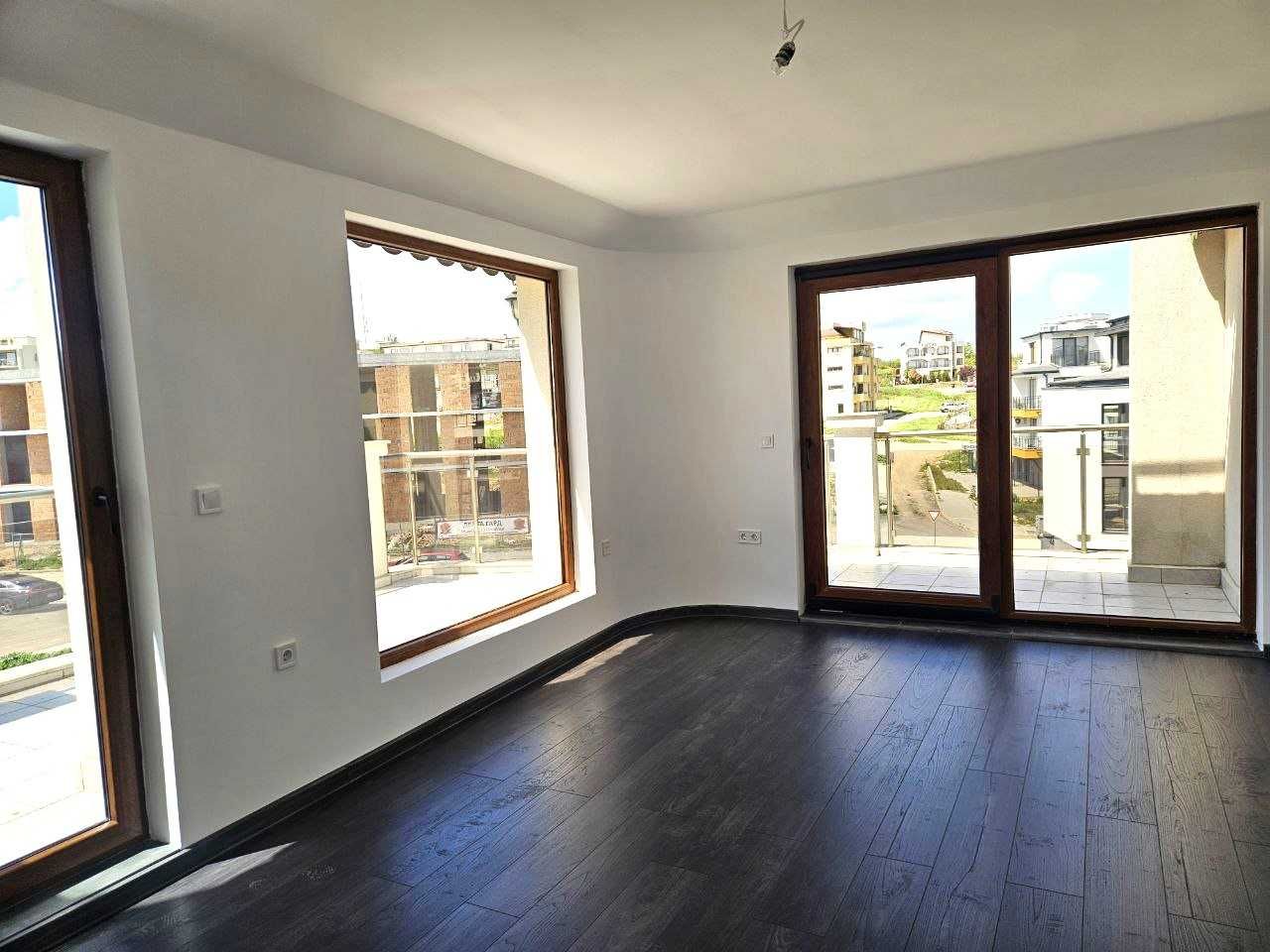 Продава се Тристаен апартамент в Созопол - 159 кв.м за 1101 €/кв.м - Снимка #8