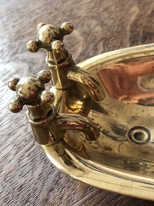 Sapuniera miniatura pt baia copiilor din alama fabricata in Italia