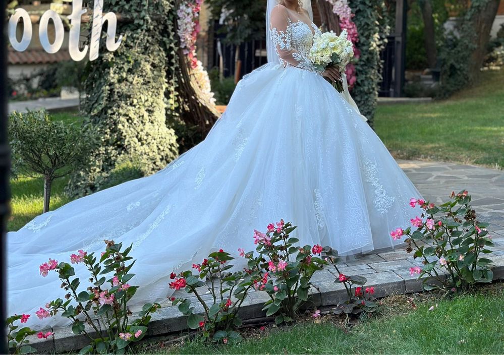 Vând rochie de mireasă Aryana Karen model Daphne